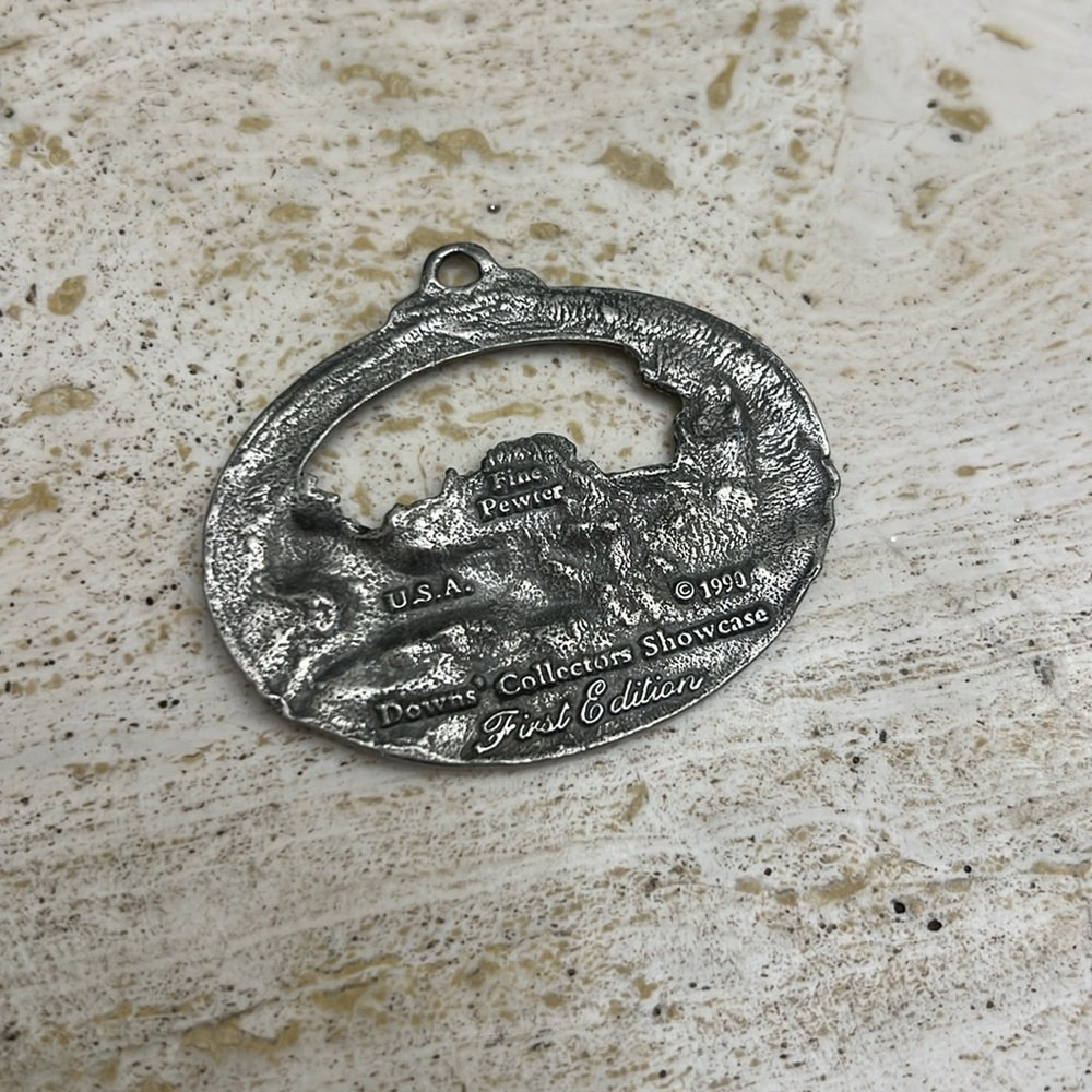 10 Vintage pewter ornaments | Country magazine Season’s Greetings - Picture 3 of 14